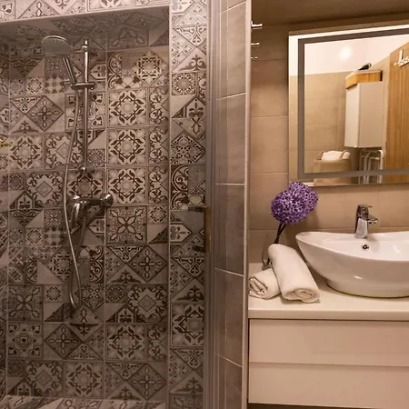 Serenity Apartment Balatonalmadi