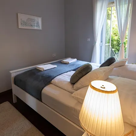 Serenity Apartment *